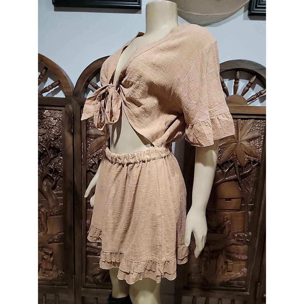 LOVEWAVE Small Town Girl Mini Dress in Taupe Size L Cutout Rufled Hems NEW #C - Picture 6 of 13